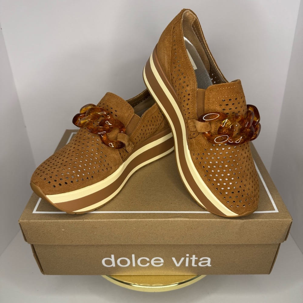 Dolce Vita JHENEE Perf Platform Loafers – Size 6 – Pecan Suede – NWT